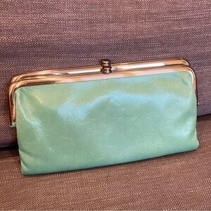 HOBO Lauren Clutch Wallet (Mint Green)
